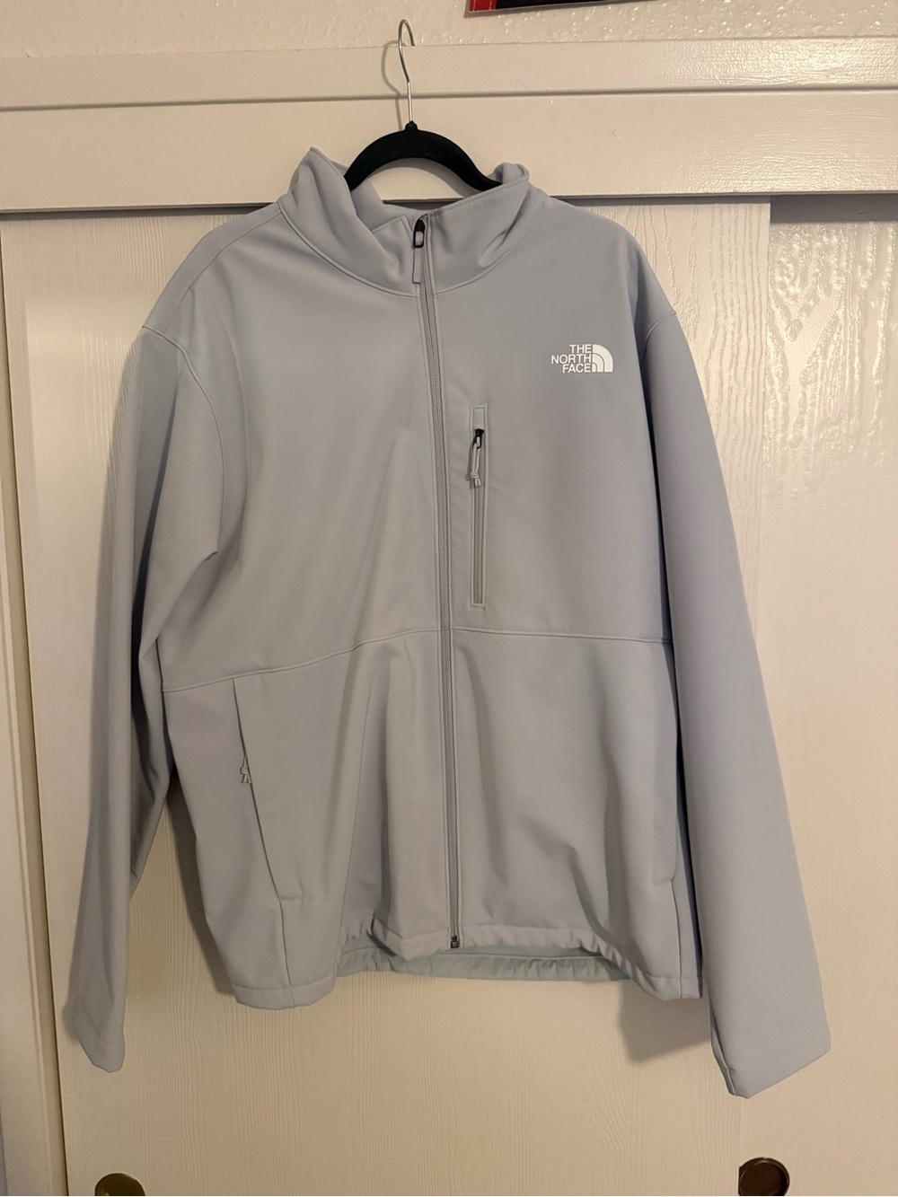 The North Face Men’s Pale Gray Softshell Performance Jacket